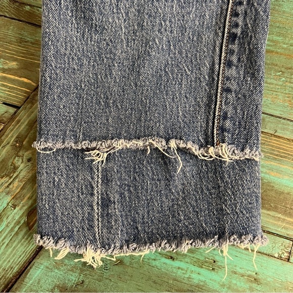 Levi’s Wedgie Straight Fit Button Fly Jeans Size 28 Raw Hem - Picture 9 of 14